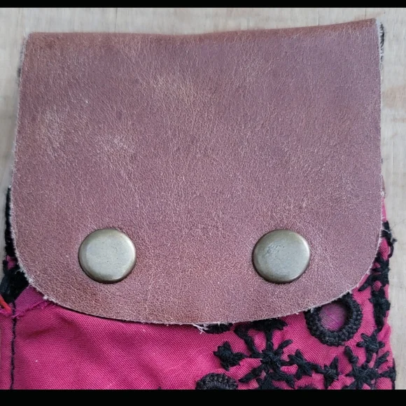 🎱🔮 Free People Boho Embroidered Repurposed vtg banjara hippie Wallet card case - Picture 8 of 16